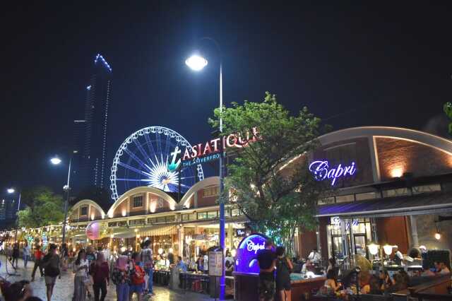 Asiatique The Riverfront1