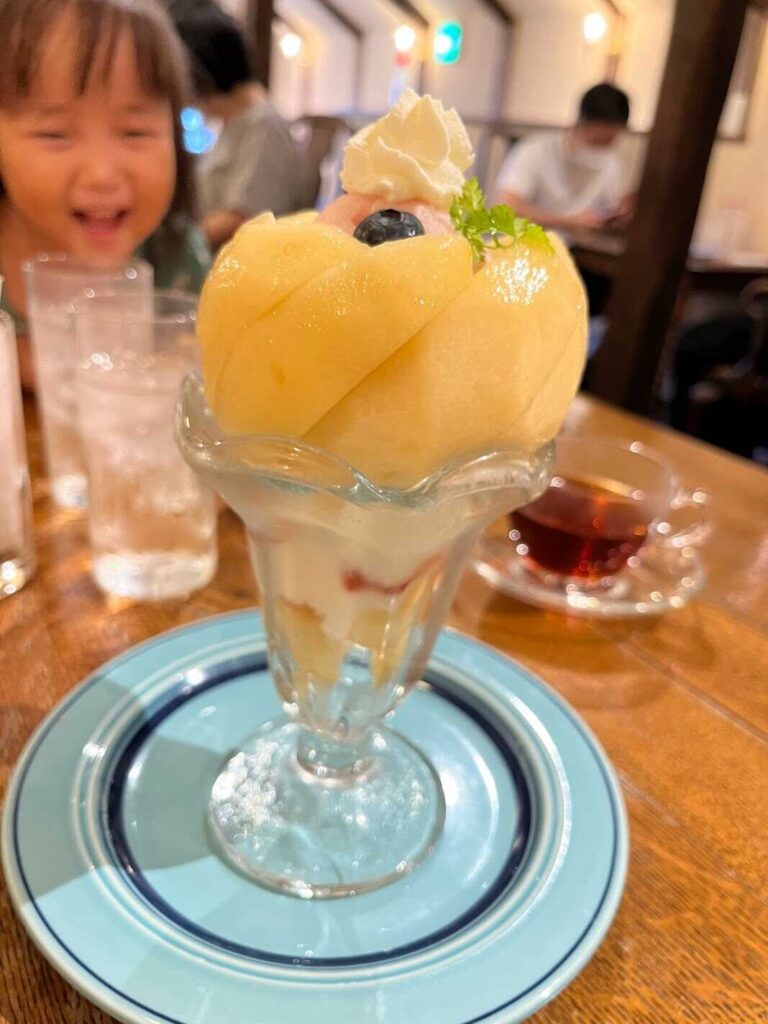 くらしき桃子パフェ1