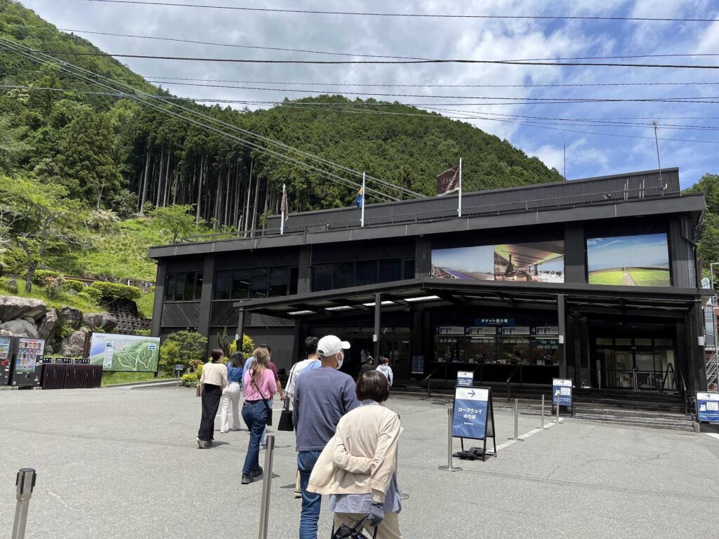 ロープウェイ乗り場