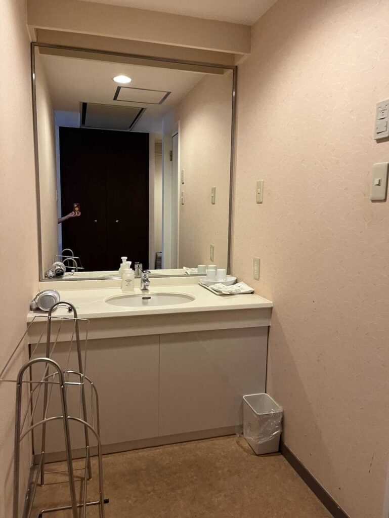 bathroom1