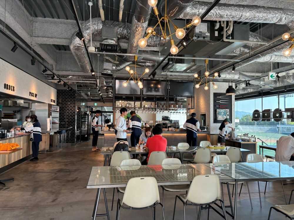 restaurant2