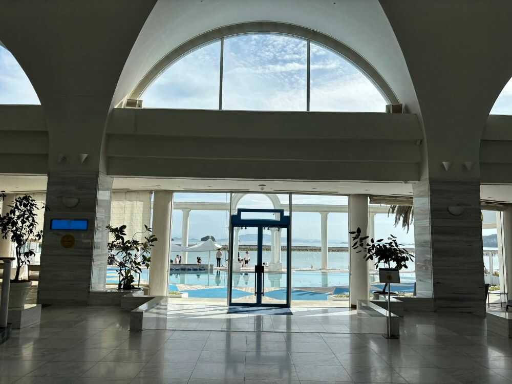 lobby1
