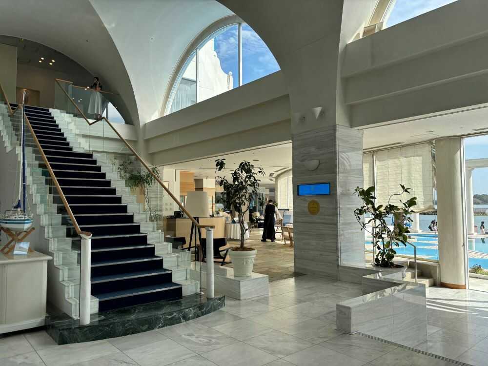 lobby3